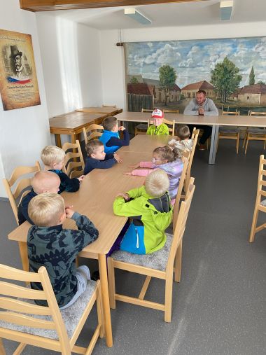 ZÁŘÍ a seznamování se se školkou