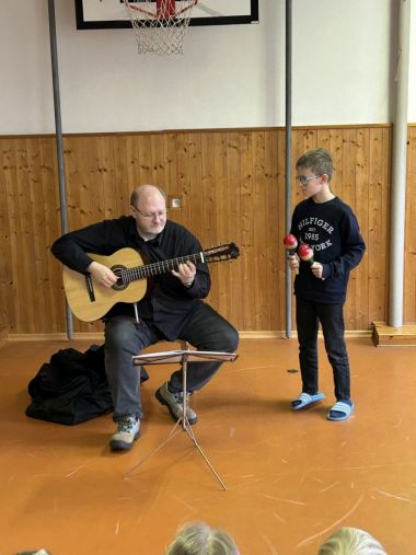 Kytarový koncert v ZŠ