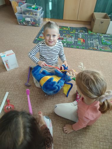 Program se studenty zdravotní školy "Zdravé zoubky"